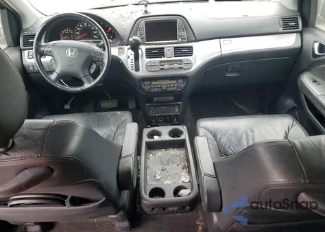 2010 Honda Odyssey Touring z USA, uszkodzony, nr VIN 5FNRL3H96AB069183